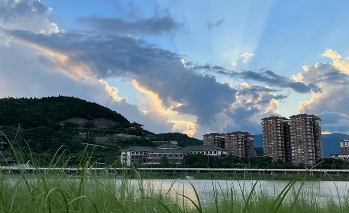 《清晨·光》 宋弋雯_副本.jpg