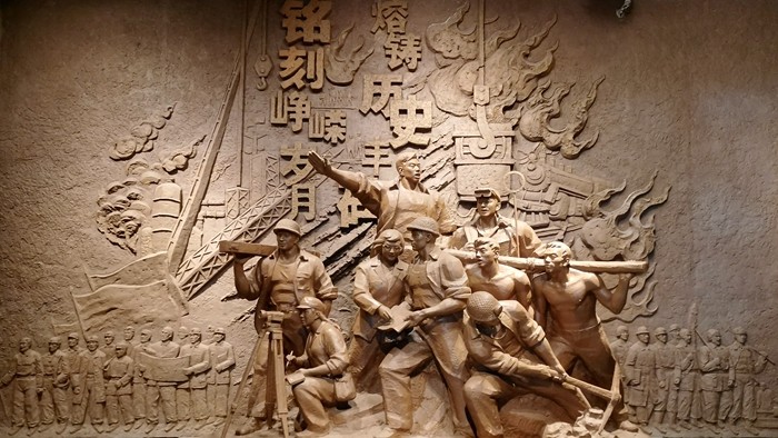 铭刻峥嵘岁月 潘金凤_副本.jpg