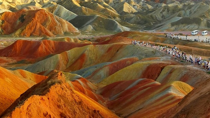 多彩丹霞 黄鸣_副本.jpg