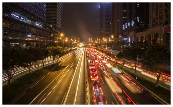 华灯初上  李瑶 摄影.JPG